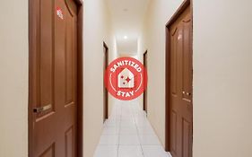 Reddoorz Near Bg Junction Surabaya